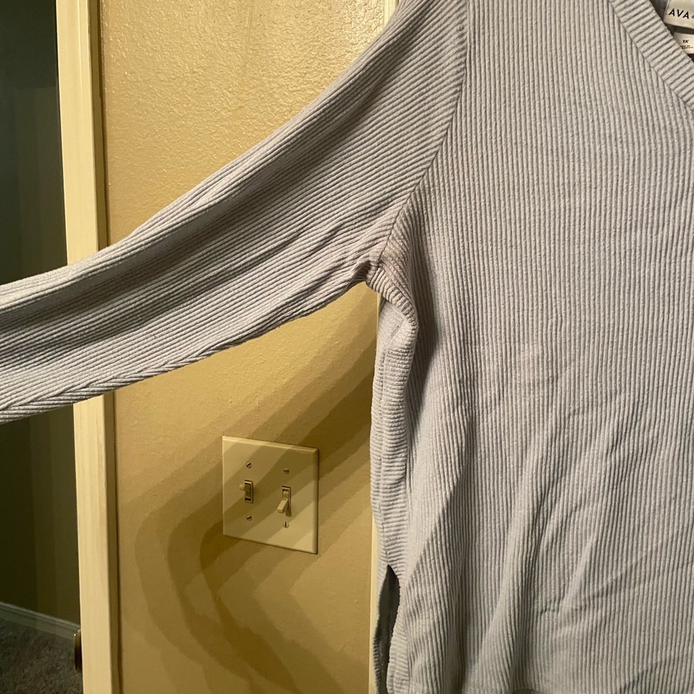 Blue sweater - Picture 10 of 12